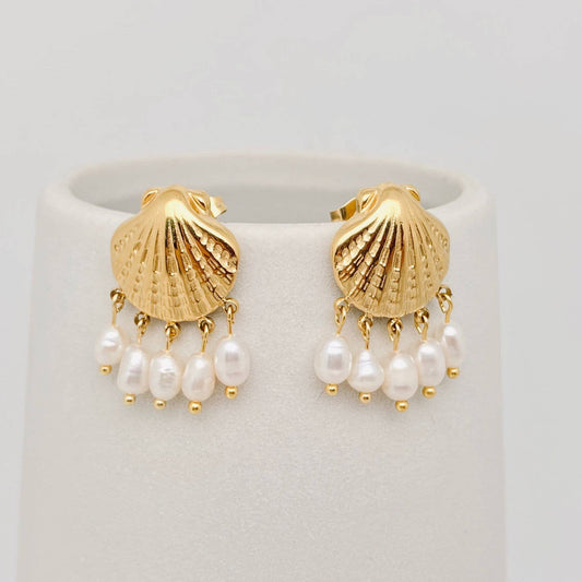 Shell Pearl Earrings