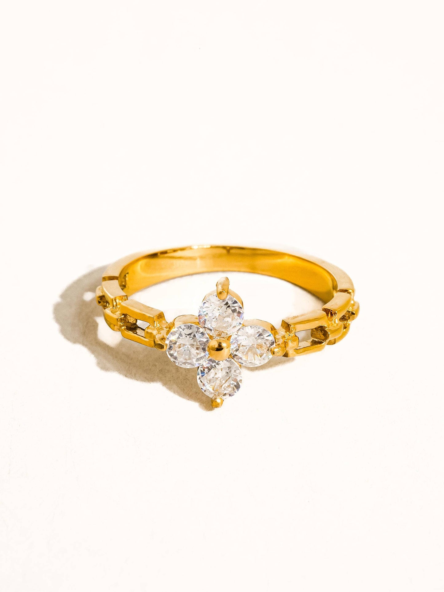18K Gold Flower Chain Ring