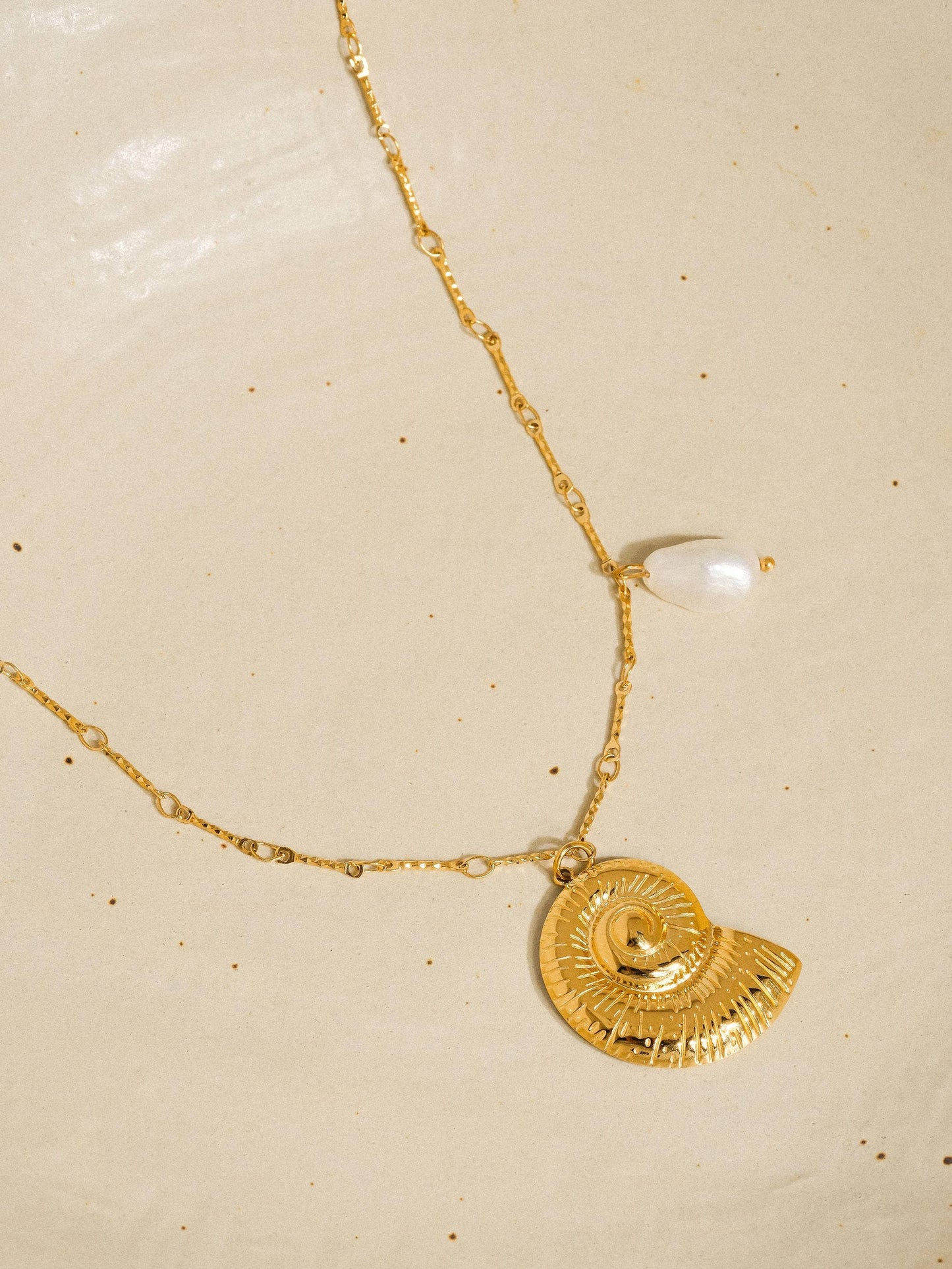 18K Gold Shell Pearl Necklace