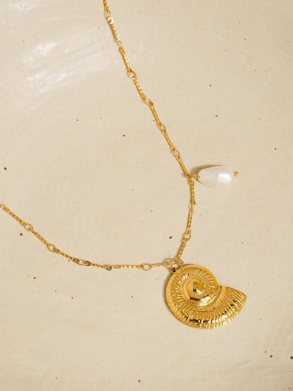 18K Gold Shell Pearl Necklace