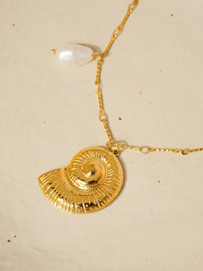 18K Gold Shell Pearl Necklace